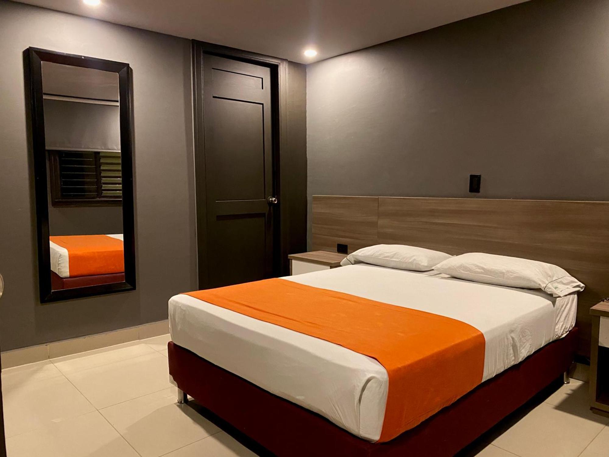 Hotel Latino Medellín Exteriör bild